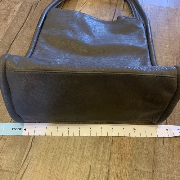 NWOT Neiman Marcus Pebbled Gray Faux Leather Tote - Picture 9 of 11
